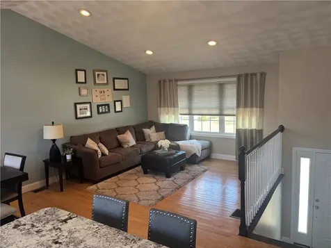 7 Dale Avenue Cranston RI 02910