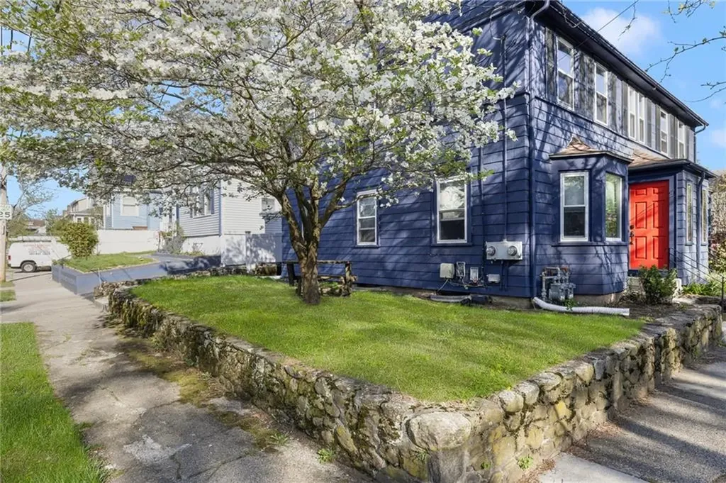 80 82 Cactus Street Providence RI 02905