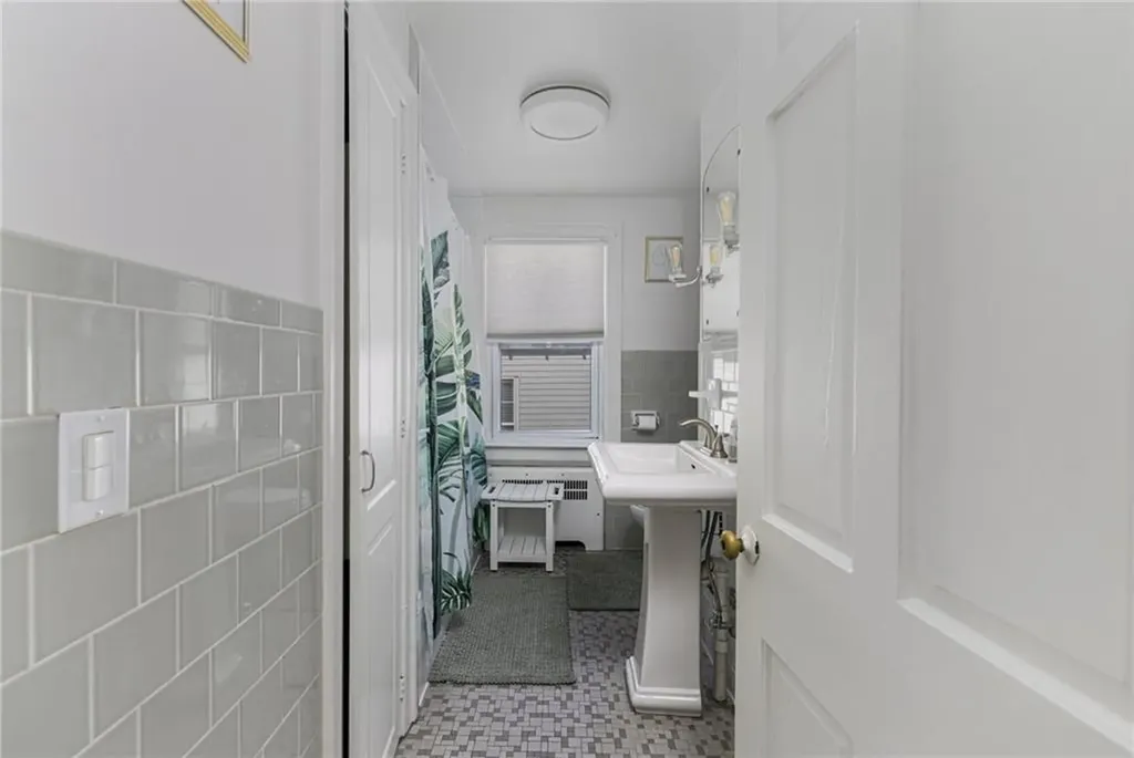 80 82 Cactus Street Providence RI 02905