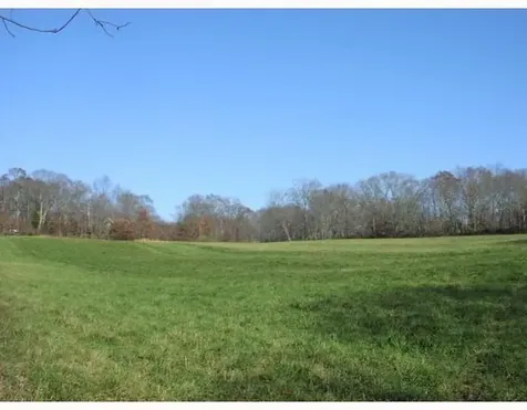 536 Highland Road Tiverton RI 02878