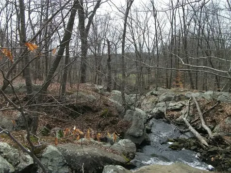 536 Highland Road Tiverton RI 02878