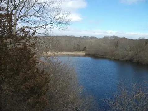 536 Highland Road Tiverton RI 02878