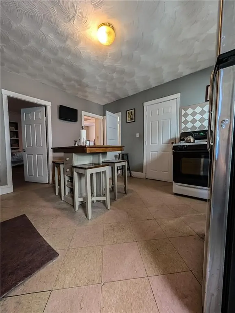 159 Warren Avenue Pawtucket RI 02860