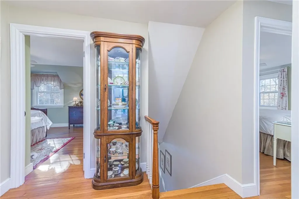 251 Crestwood Road Warwick RI 02886