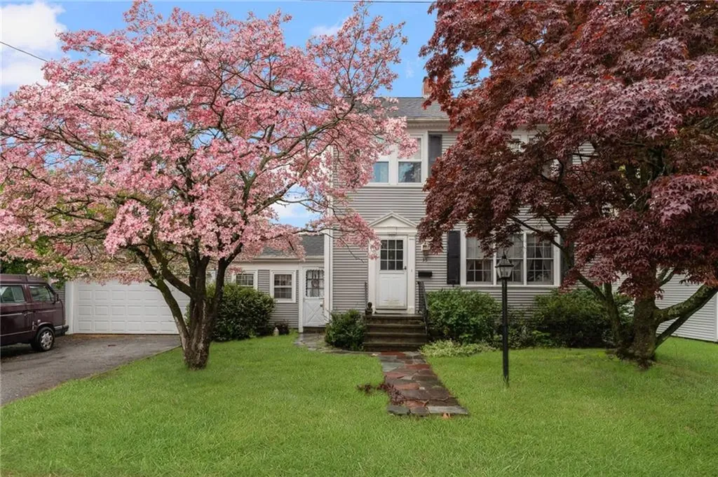 35 Miles Avenue East Providence RI 02914