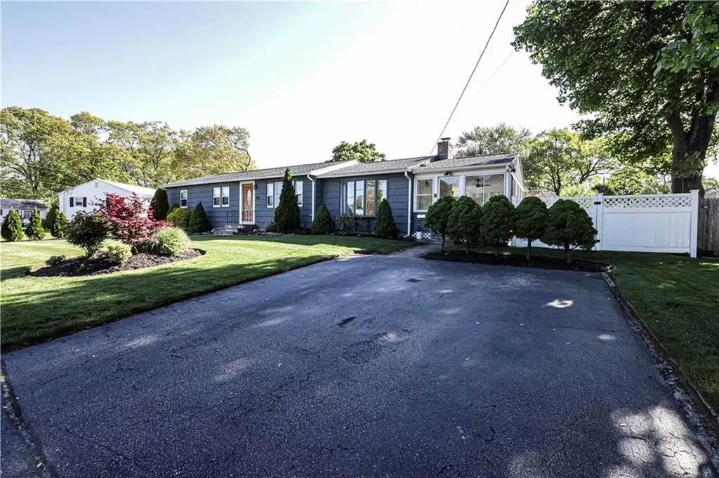 102 Julian Road Warwick RI 02889