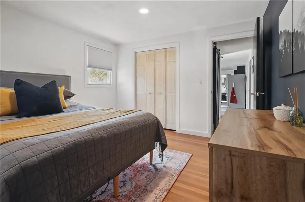 102 Julian Road Warwick RI 02889