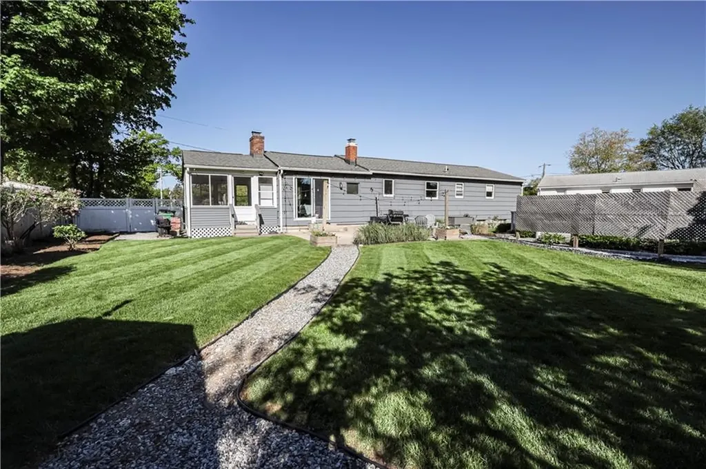 102 Julian Road Warwick RI 02889
