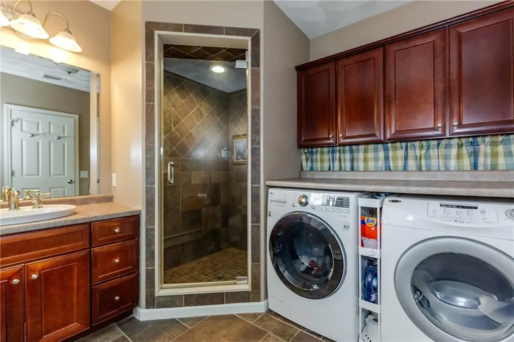 50 Thunder Trail Cranston RI 02921