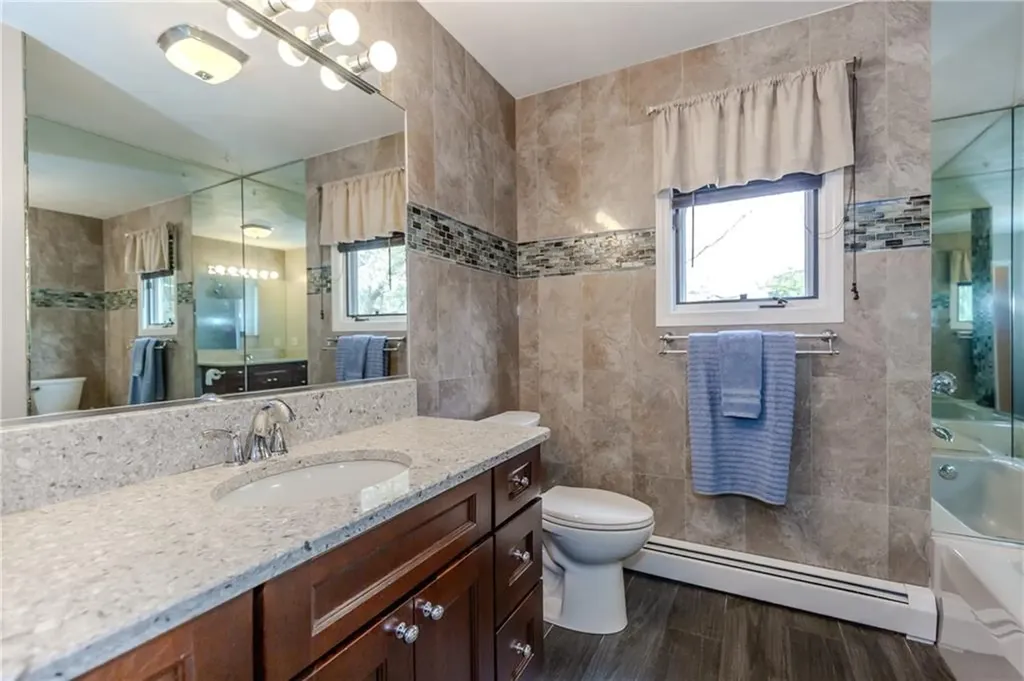 50 Thunder Trail Cranston RI 02921
