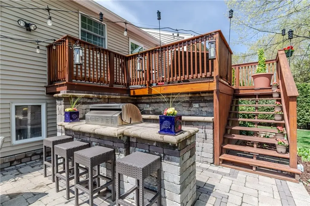 50 Thunder Trail Cranston RI 02921