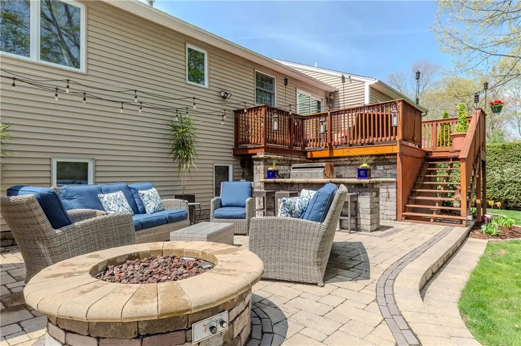 50 Thunder Trail Cranston RI 02921