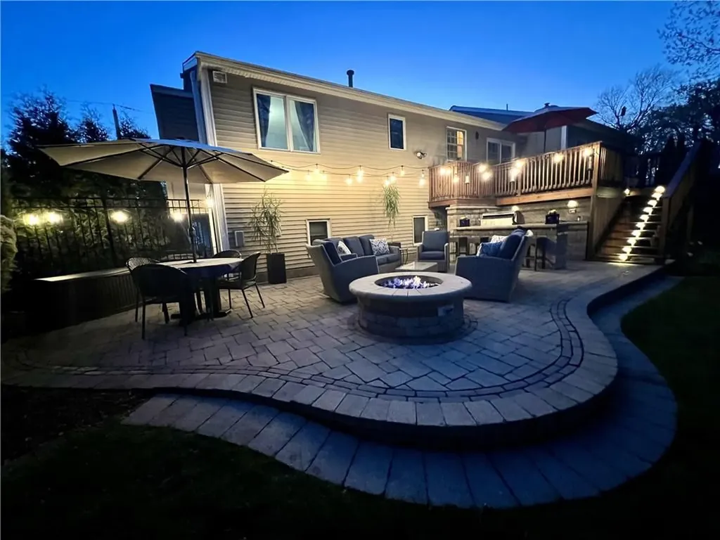 50 Thunder Trail Cranston RI 02921