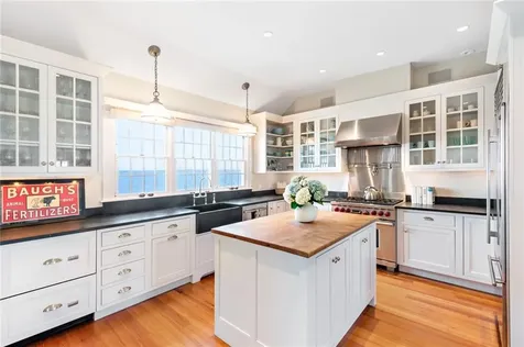 19 Taylor's Lane S Little Compton RI 02837