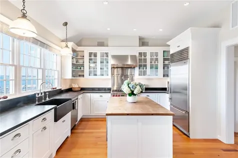 19 Taylor's Lane S Little Compton RI 02837