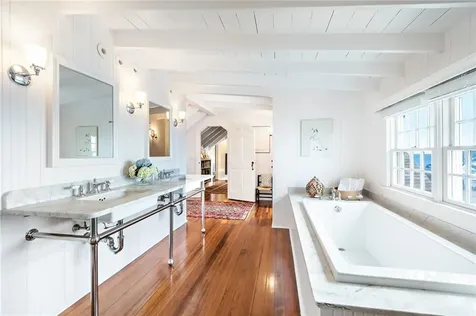 19 Taylor's Lane S Little Compton RI 02837