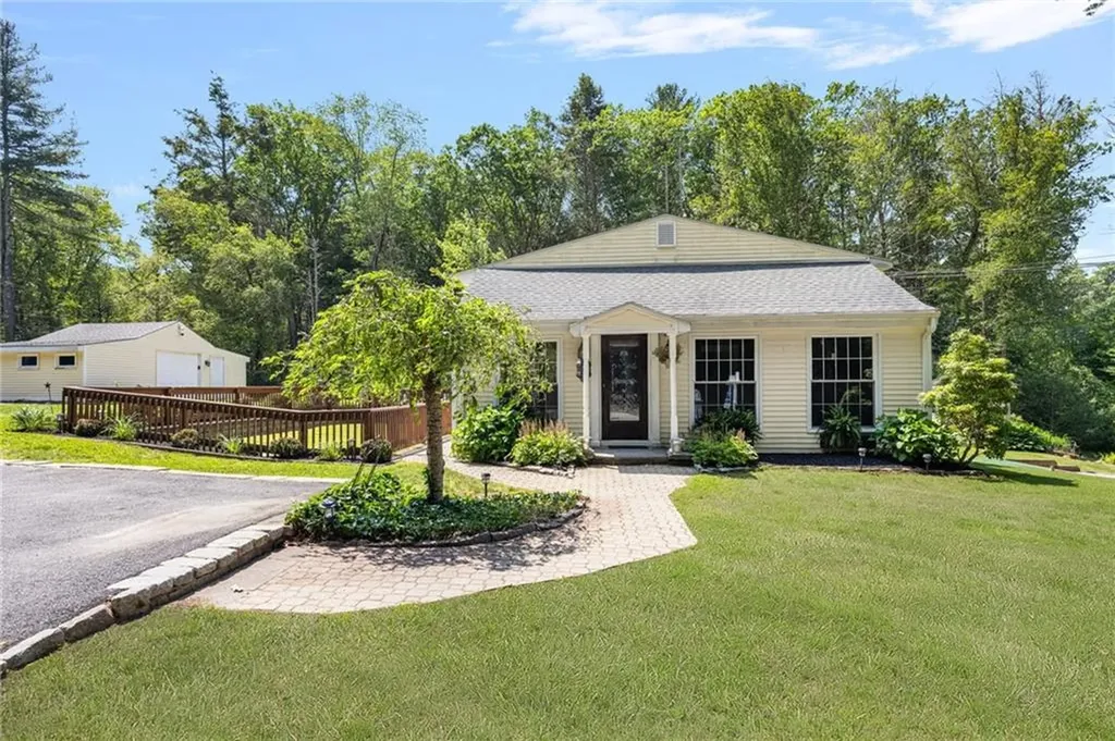 88 Lake View Drive Glocester RI 02814