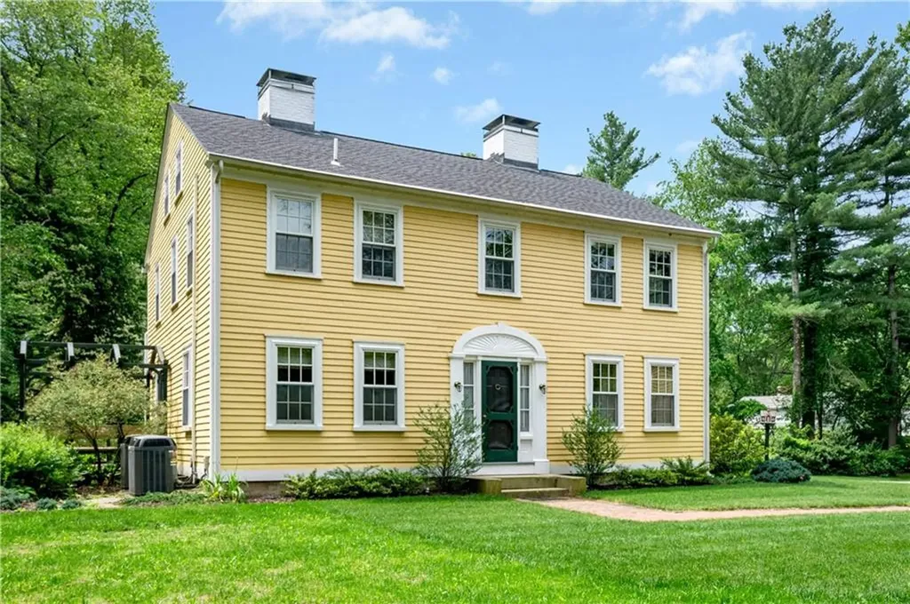 3435 Diamond Hill Road Cumberland RI 02864