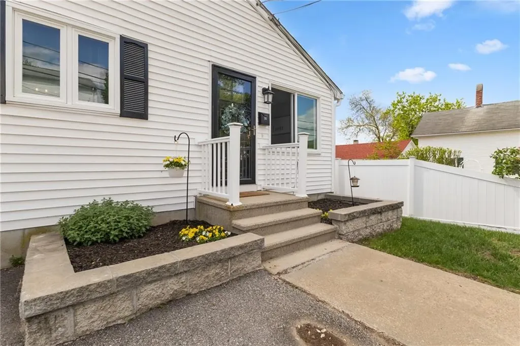 36 Ophelia Street Providence RI 02909