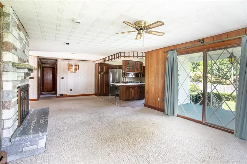 74 Kenyon Road Tiverton RI 02878