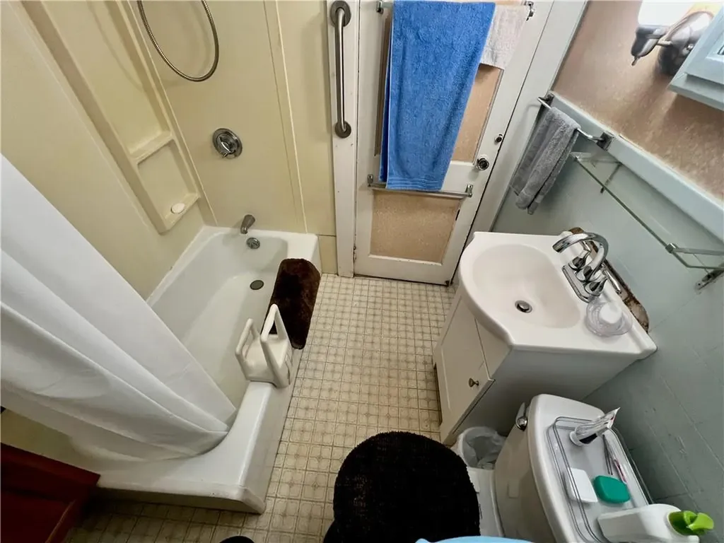 66 Rear Beach Street Warren RI 02885