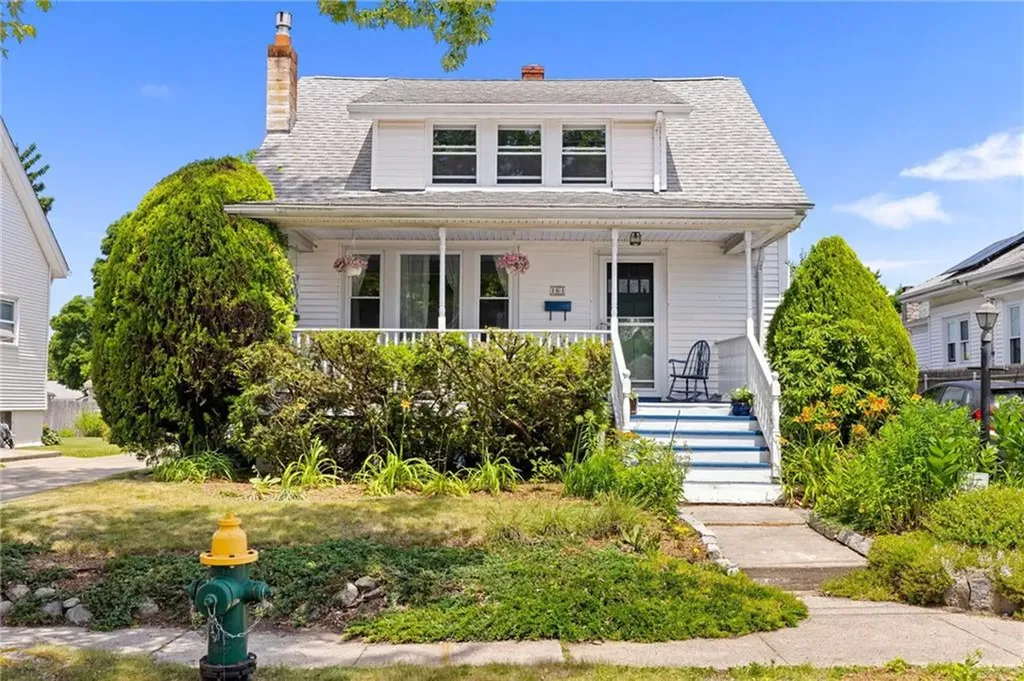 161 Ferncrest Avenue Cranston RI 02905
