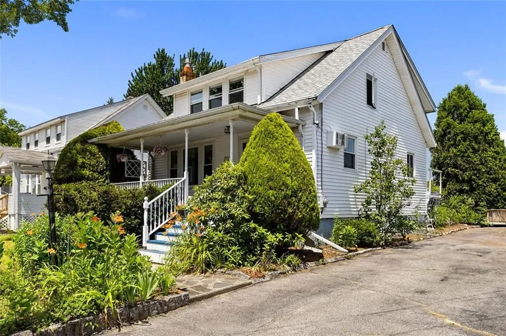 161 Ferncrest Avenue Cranston RI 02905