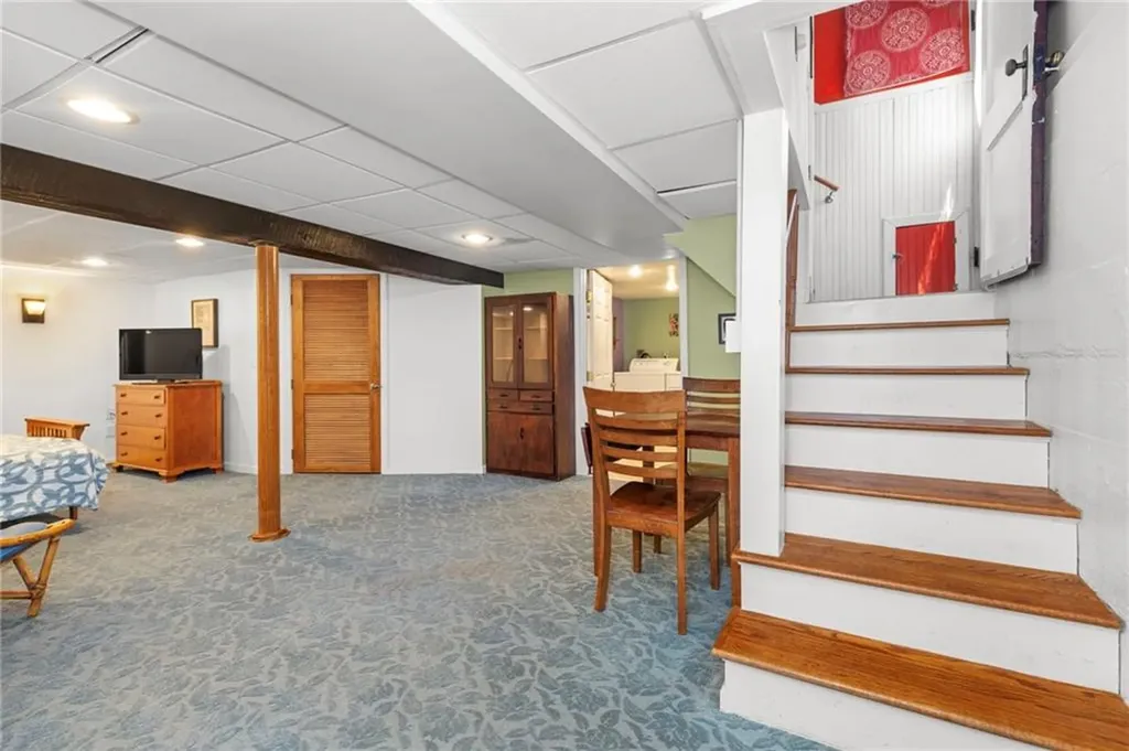 161 Ferncrest Avenue Cranston RI 02905