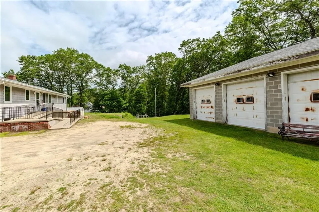 10 Lantern Road Smithfield RI 02917