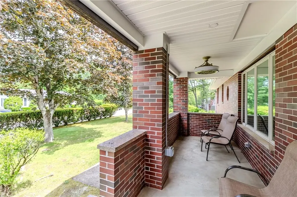 10 Lantern Road Smithfield RI 02917
