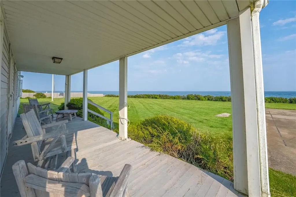 2 Green Hill Avenue South Kingstown RI 02879