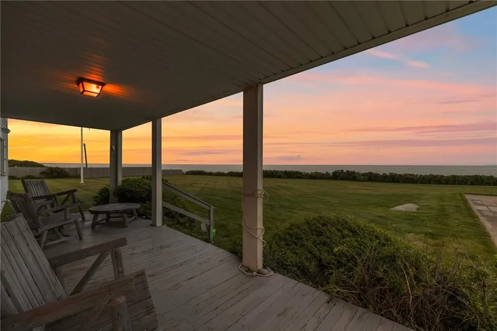 2 Green Hill Avenue South Kingstown RI 02879