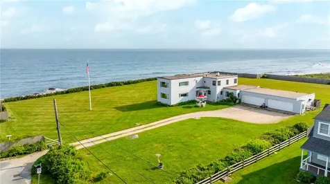 2 Green Hill Avenue South Kingstown RI 02879