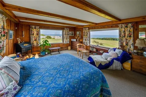 2 Green Hill Avenue South Kingstown RI 02879