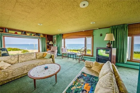 2 Green Hill Avenue South Kingstown RI 02879