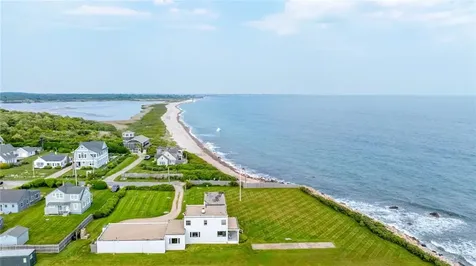 2 Green Hill Avenue South Kingstown RI 02879