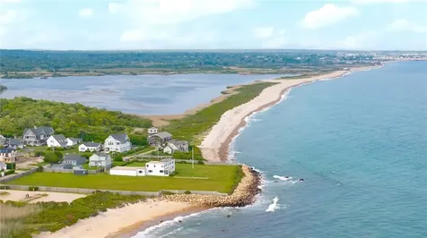 2 Green Hill Avenue South Kingstown RI 02879