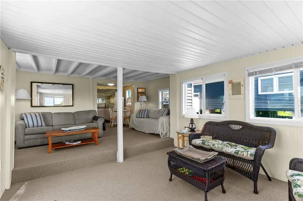64 Burnside Avenue Narragansett RI 02882