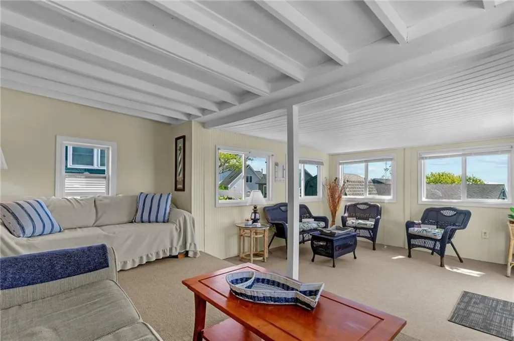 64 Burnside Avenue Narragansett RI 02882