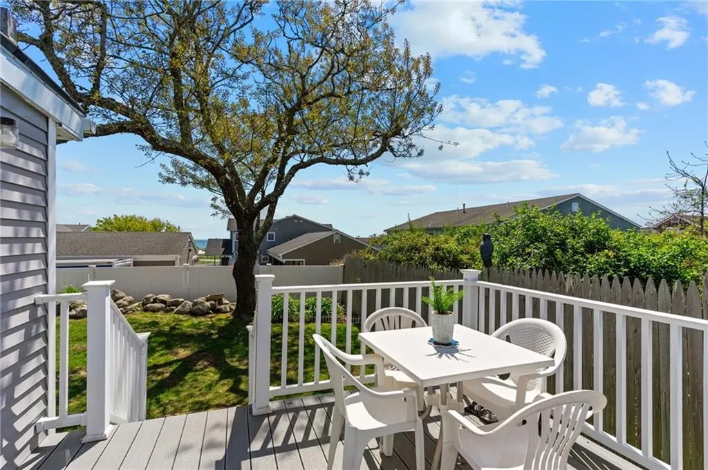 64 Burnside Avenue Narragansett RI 02882