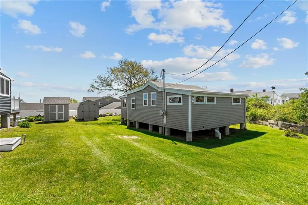 64 Burnside Avenue Narragansett RI 02882