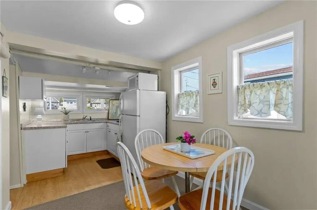 64 Burnside Avenue Narragansett RI 02882
