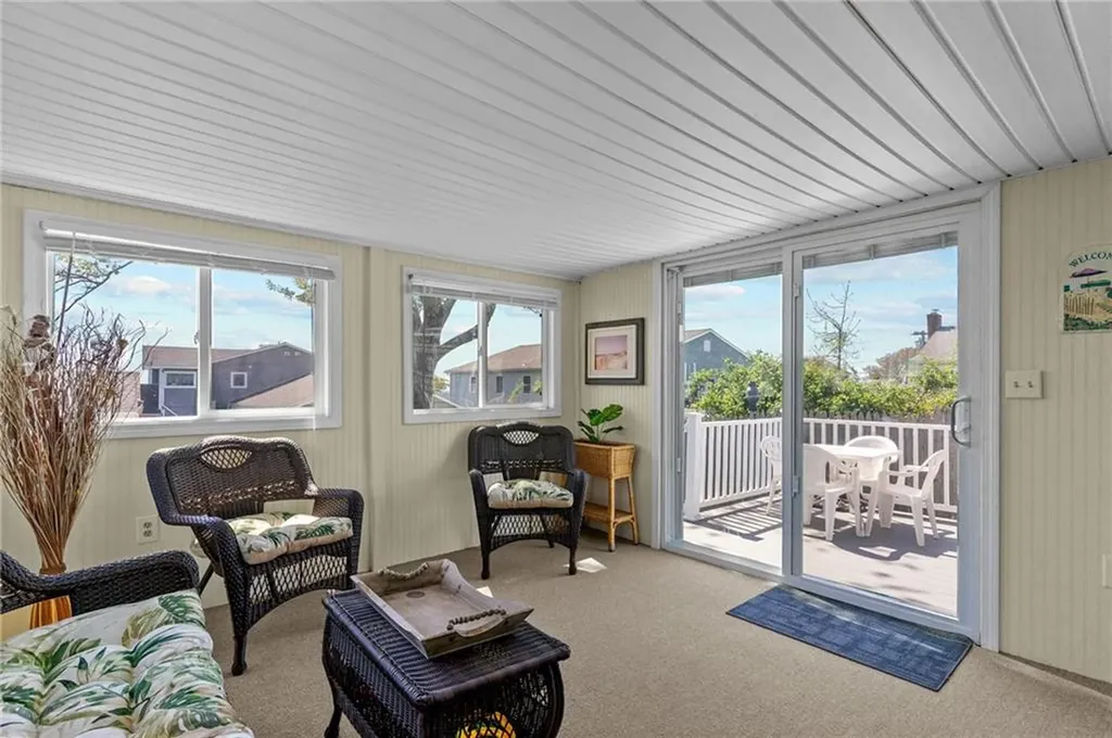 64 Burnside Avenue Narragansett RI 02882
