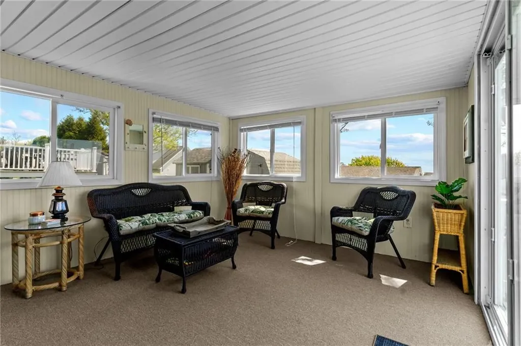 64 Burnside Avenue Narragansett RI 02882