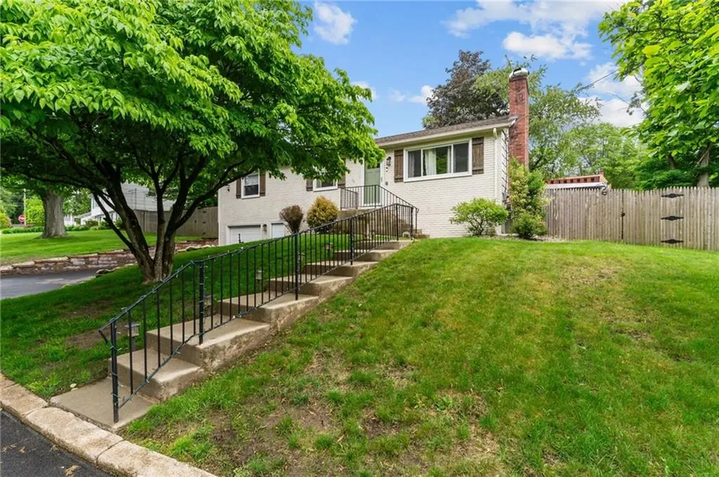49 Deerfield Drive West Warwick RI 02893