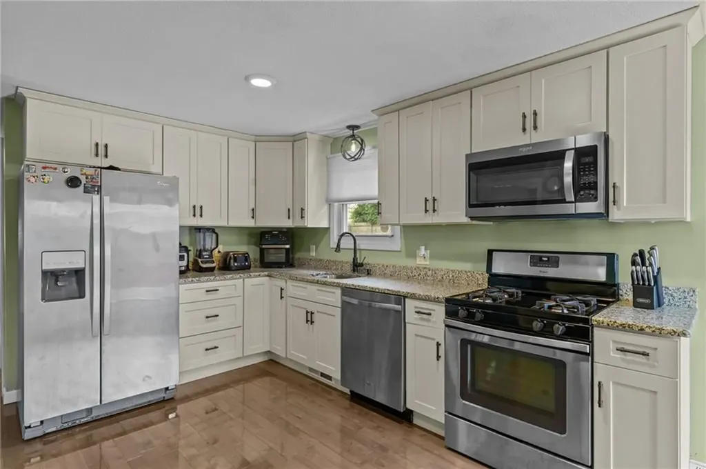 49 Deerfield Drive West Warwick RI 02893