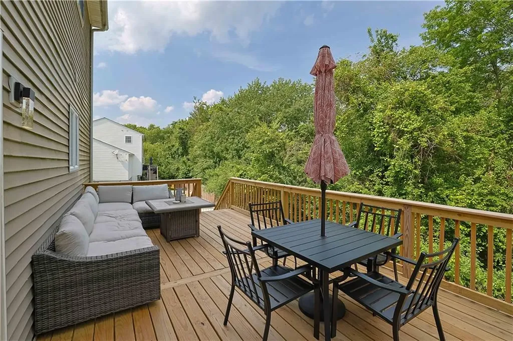 17 Gilcrest Drive West Warwick RI 02893