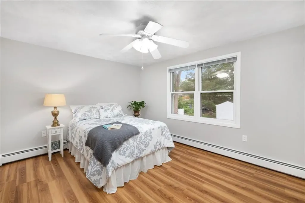 9 Daisy Court Cranston RI 02920