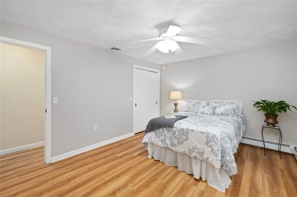 9 Daisy Court Cranston RI 02920