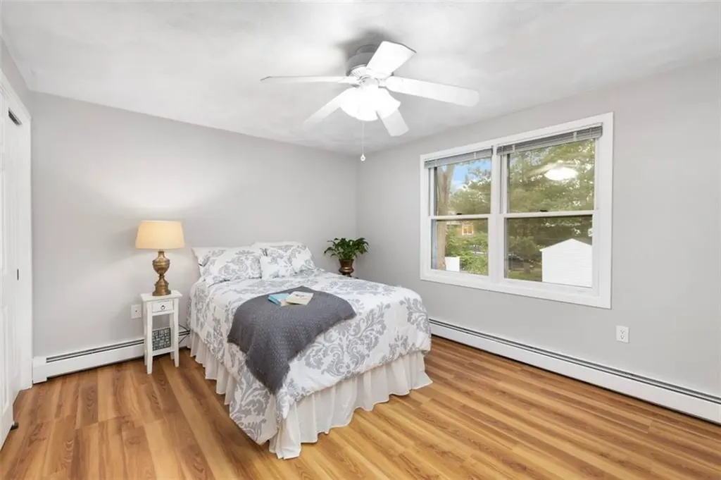 9 Daisy Court Cranston RI 02920